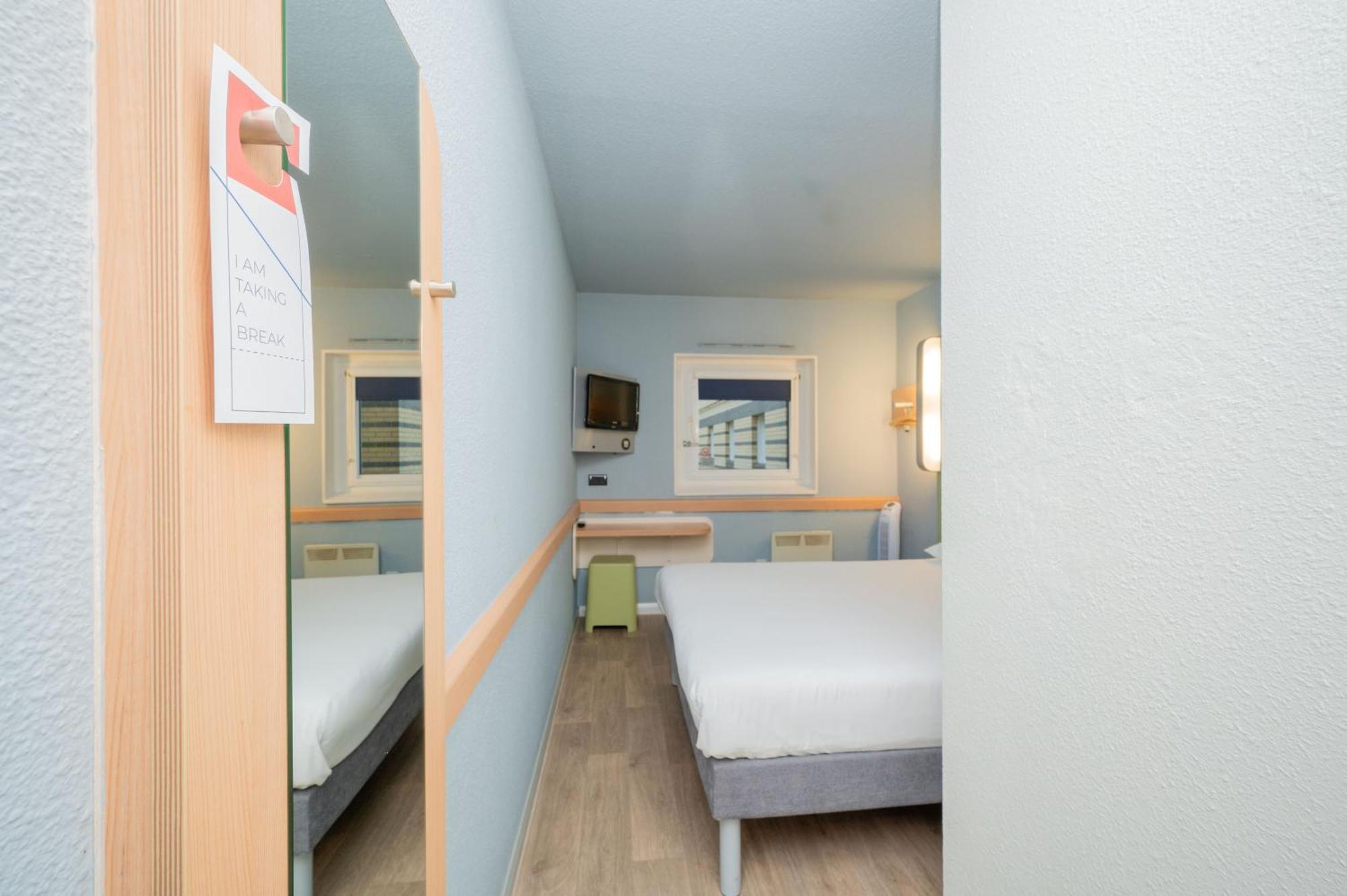 Ibis Budget London Barking Exterior foto
