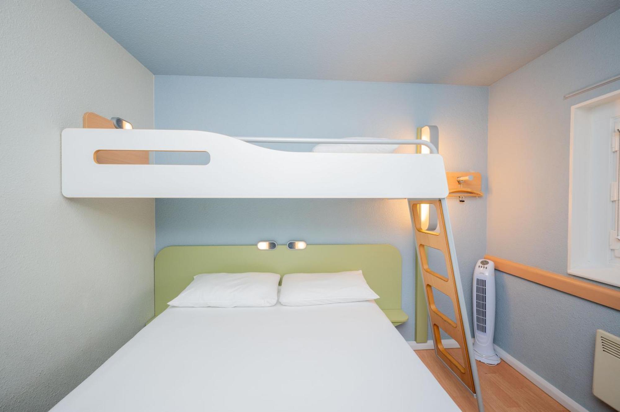 Ibis Budget London Barking Exterior foto